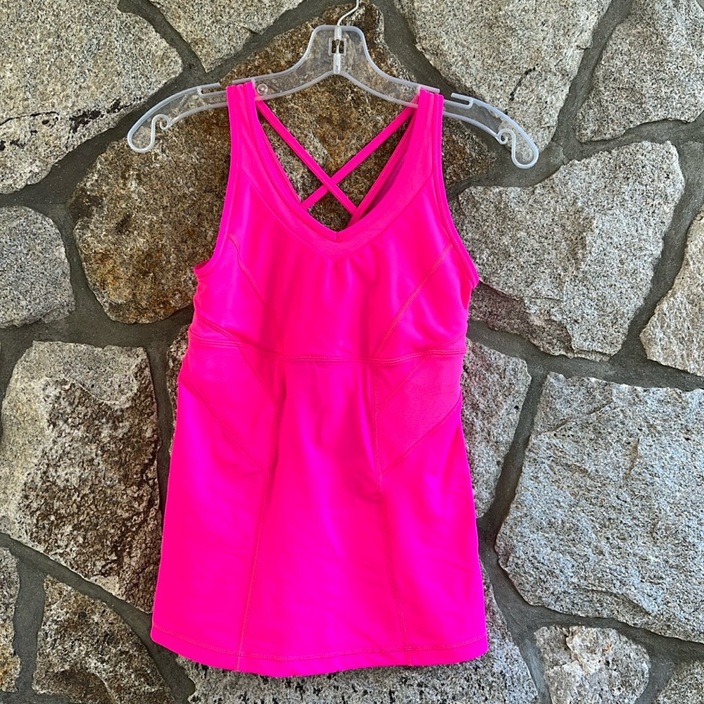 Lululemon Strap It Like Its Hot Tank - Picture 5 of 12